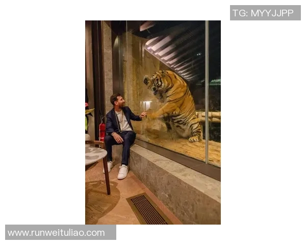 梅西身着藏装与当地文化亲密互动 展现独特魅力与尊重精神