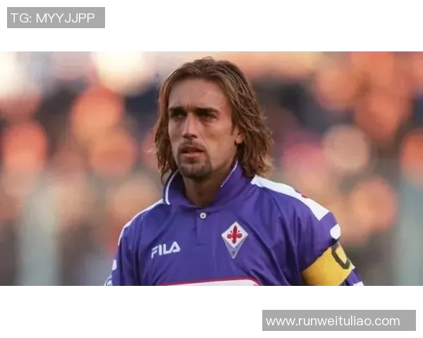 绿茵瞬间定格激情绽放足球球星进球姿势全景赏析