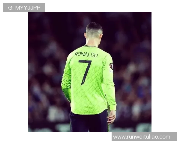 足球巨星退役背影见证辉煌岁月 与梦想告别的最后一刻