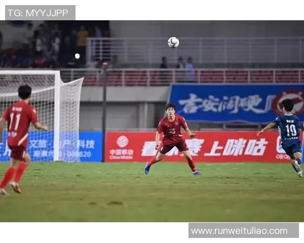 足球星罗成长之路与赛场荣耀全面解析与未来发展展望