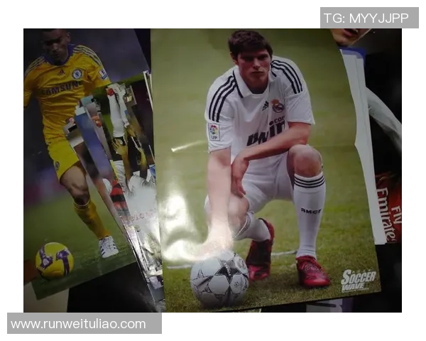 足球球星童年照大比拼 哪位球员小时候更具魅力